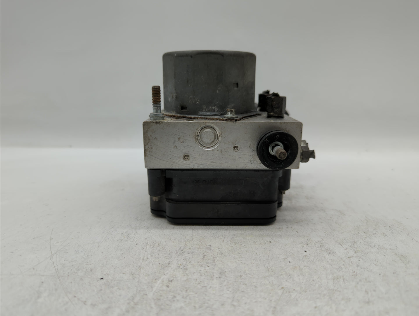 2016-2017 Nissan Altima ABS Pump Control Module Replacement P/N:2265106527 47660 9HS0A Fits Fits 2016 2017 OEM Used Auto Par