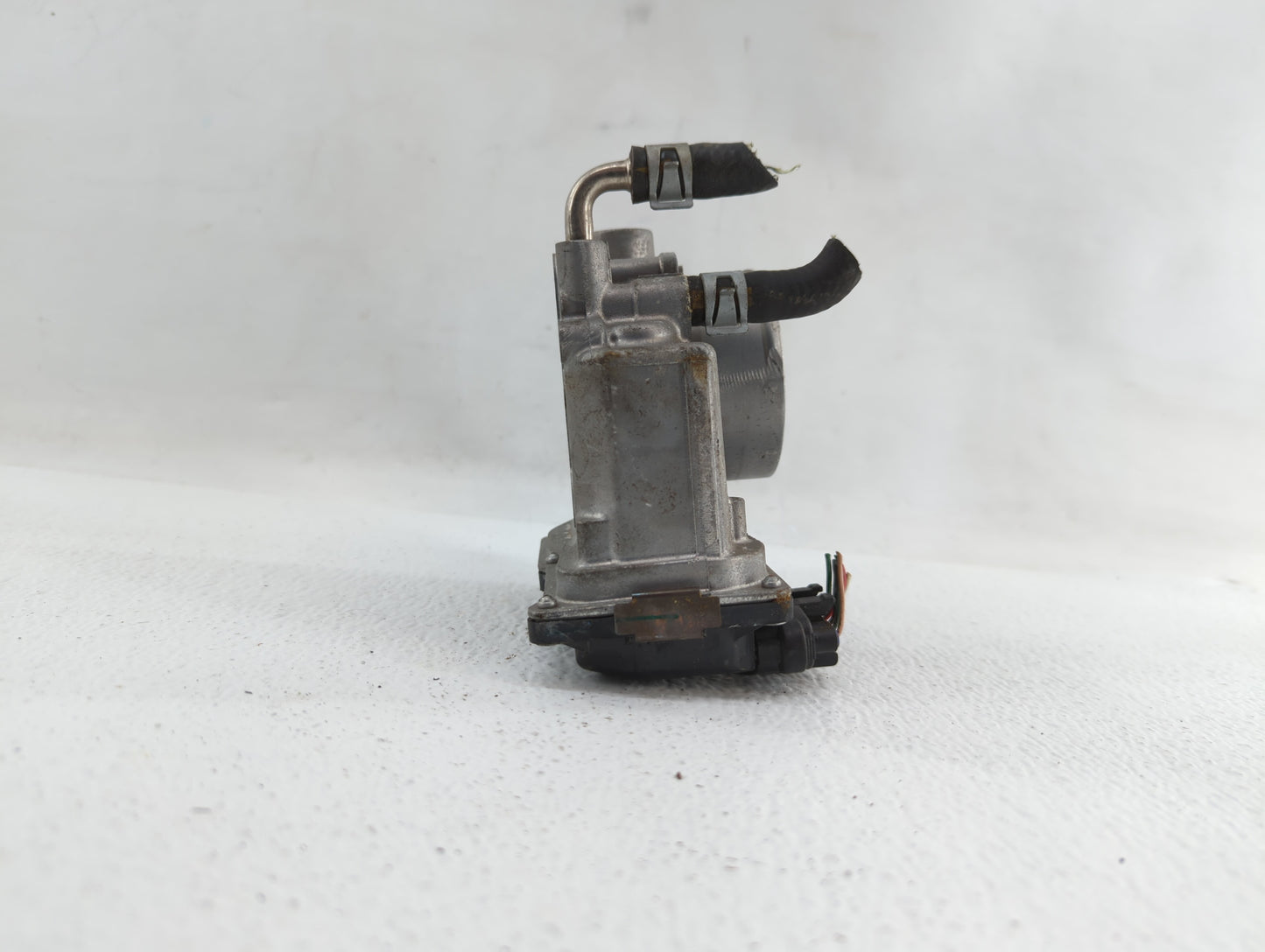 2013-2018 Nissan Altima Throttle Body P/N:3TA60-01 C 3TA60-01 B, 3TA60-01 A Fits Fits 2013 2014 2015 2016 2017 2018 2019 OEM