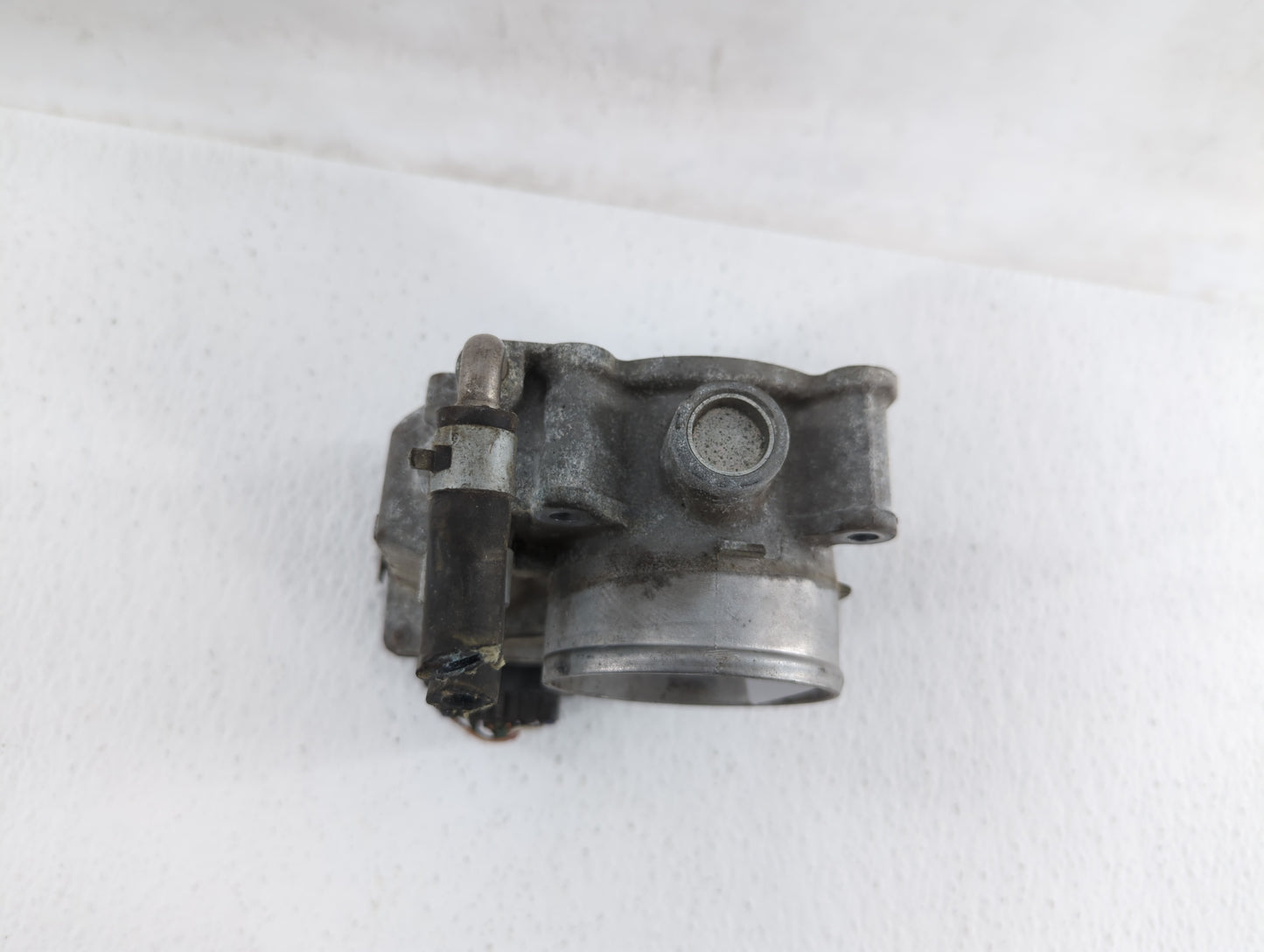 2013-2018 Nissan Altima Throttle Body P/N:3TA60-01 C 3TA60-01 B, 3TA60-01 A Fits Fits 2013 2014 2015 2016 2017 2018 2019 OEM