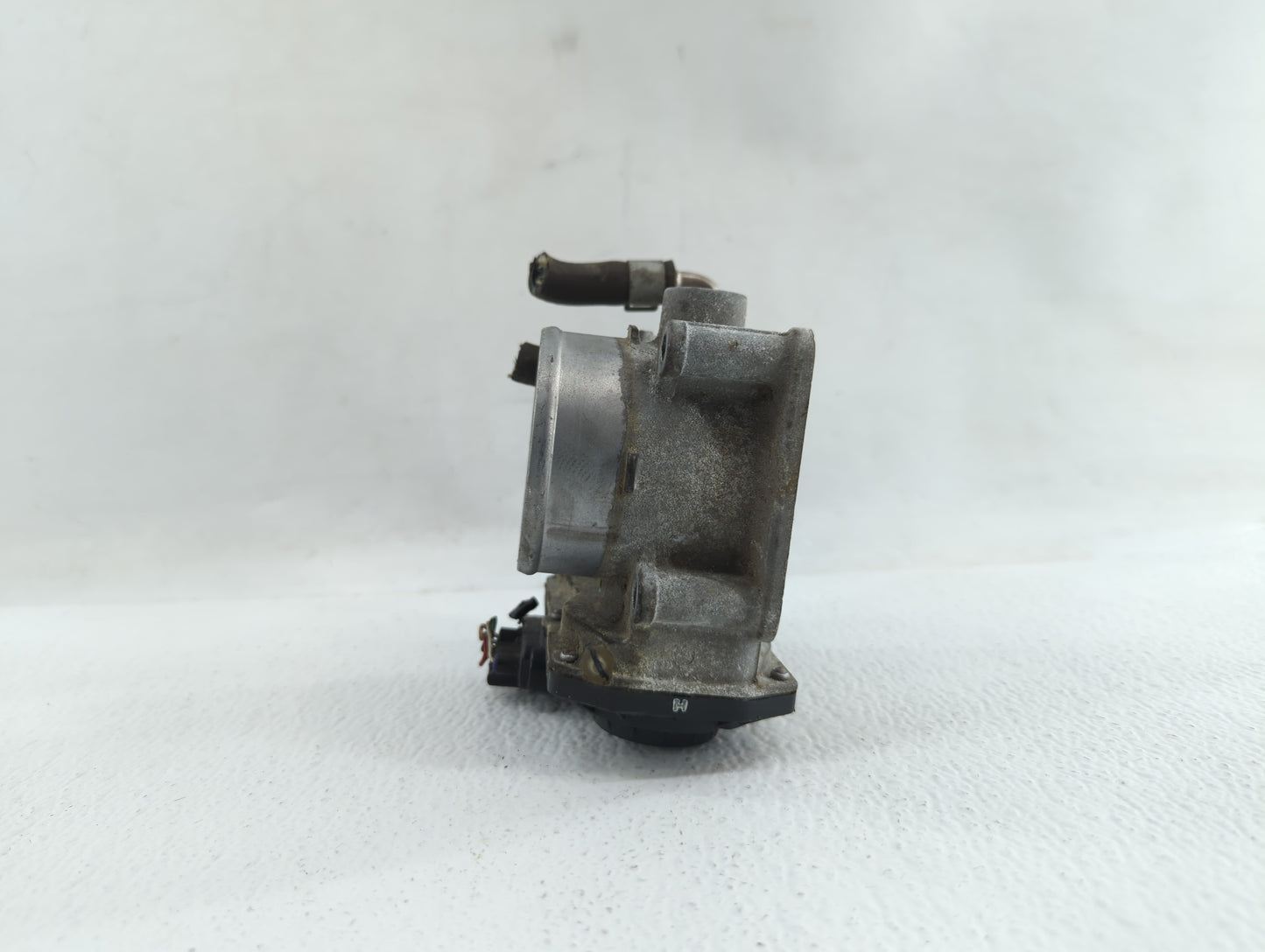 2013-2018 Nissan Altima Throttle Body P/N:3TA60-01 C 3TA60-01 B, 3TA60-01 A Fits Fits 2013 2014 2015 2016 2017 2018 2019 OEM