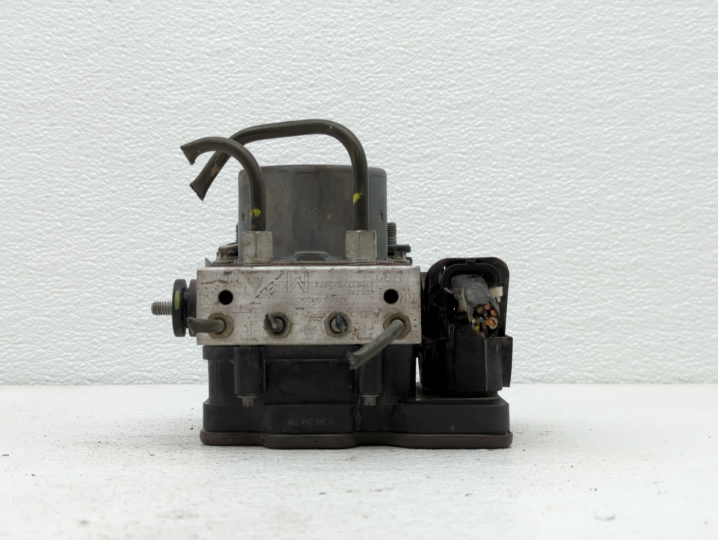 2016-2017 Nissan Altima ABS Pump Control Module Replacement P/N:47660 9HS0C 47660 9HS0A Fits Fits 2016 2017 OEM Used Auto Pa