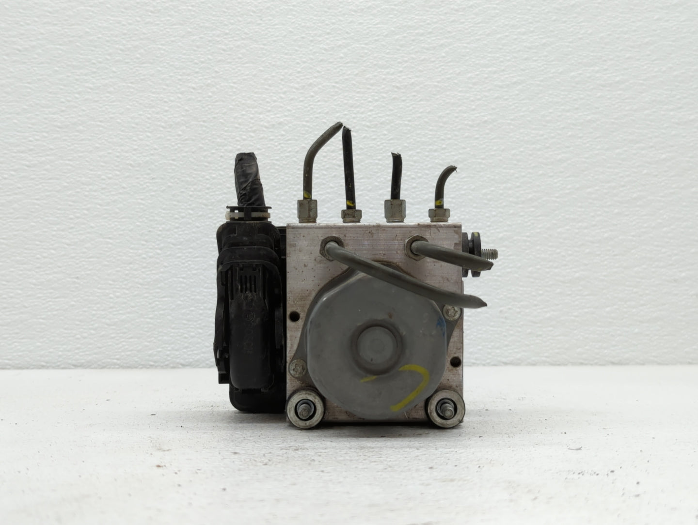 2016-2017 Nissan Altima ABS Pump Control Module Replacement P/N:47660 9HS0C 47660 9HS0A Fits Fits 2016 2017 OEM Used Auto Pa