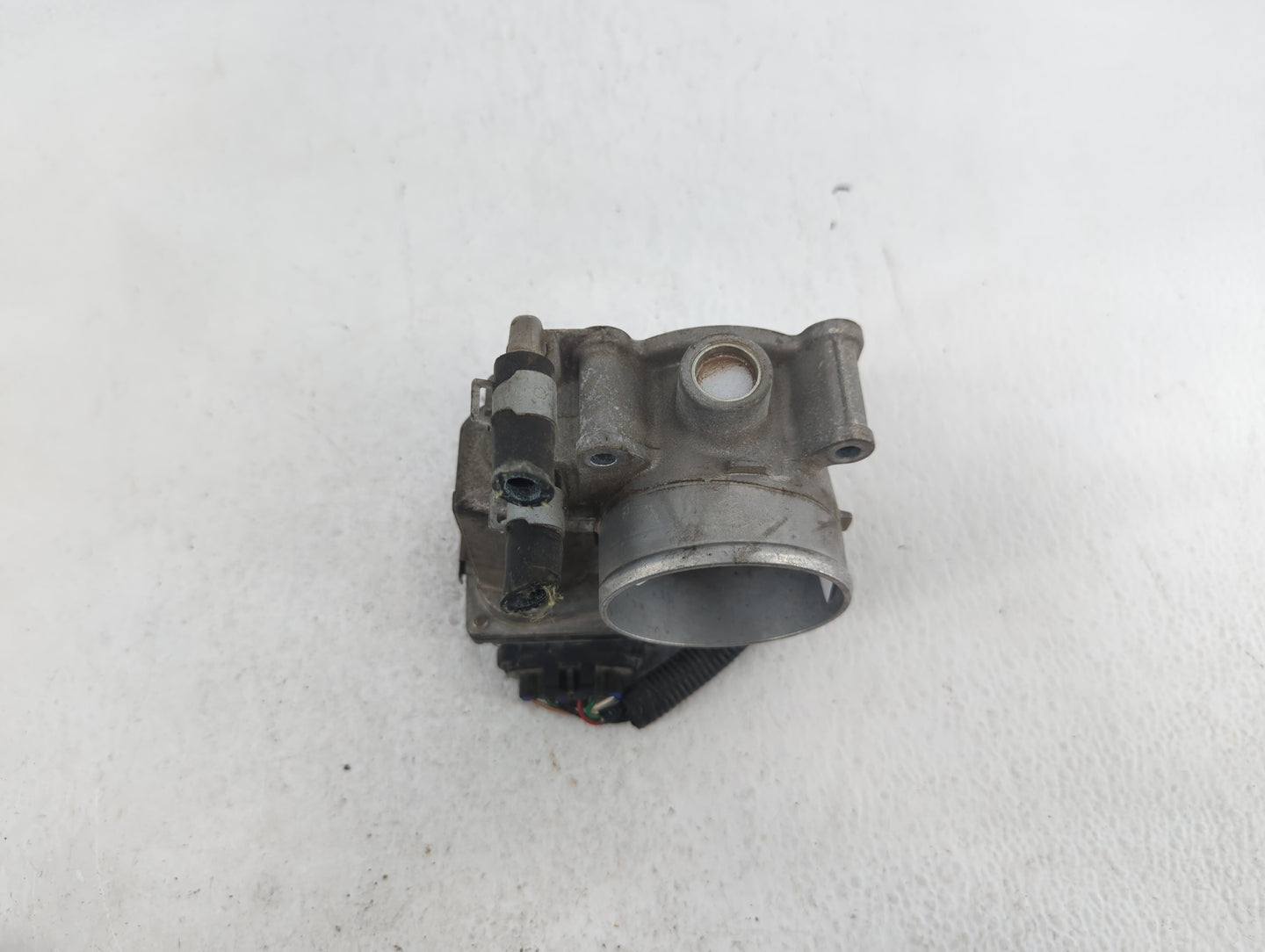 2013-2018 Nissan Altima Throttle Body P/N:3TA60-01 C 3TA60-01 B, 3TA60-01 A Fits Fits 2013 2014 2015 2016 2017 2018 2019 OEM