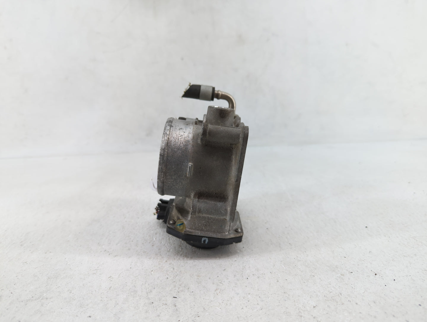 2013-2018 Nissan Altima Throttle Body P/N:3TA60-01 C 3TA60-01 B, 3TA60-01 A Fits Fits 2013 2014 2015 2016 2017 2018 2019 OEM