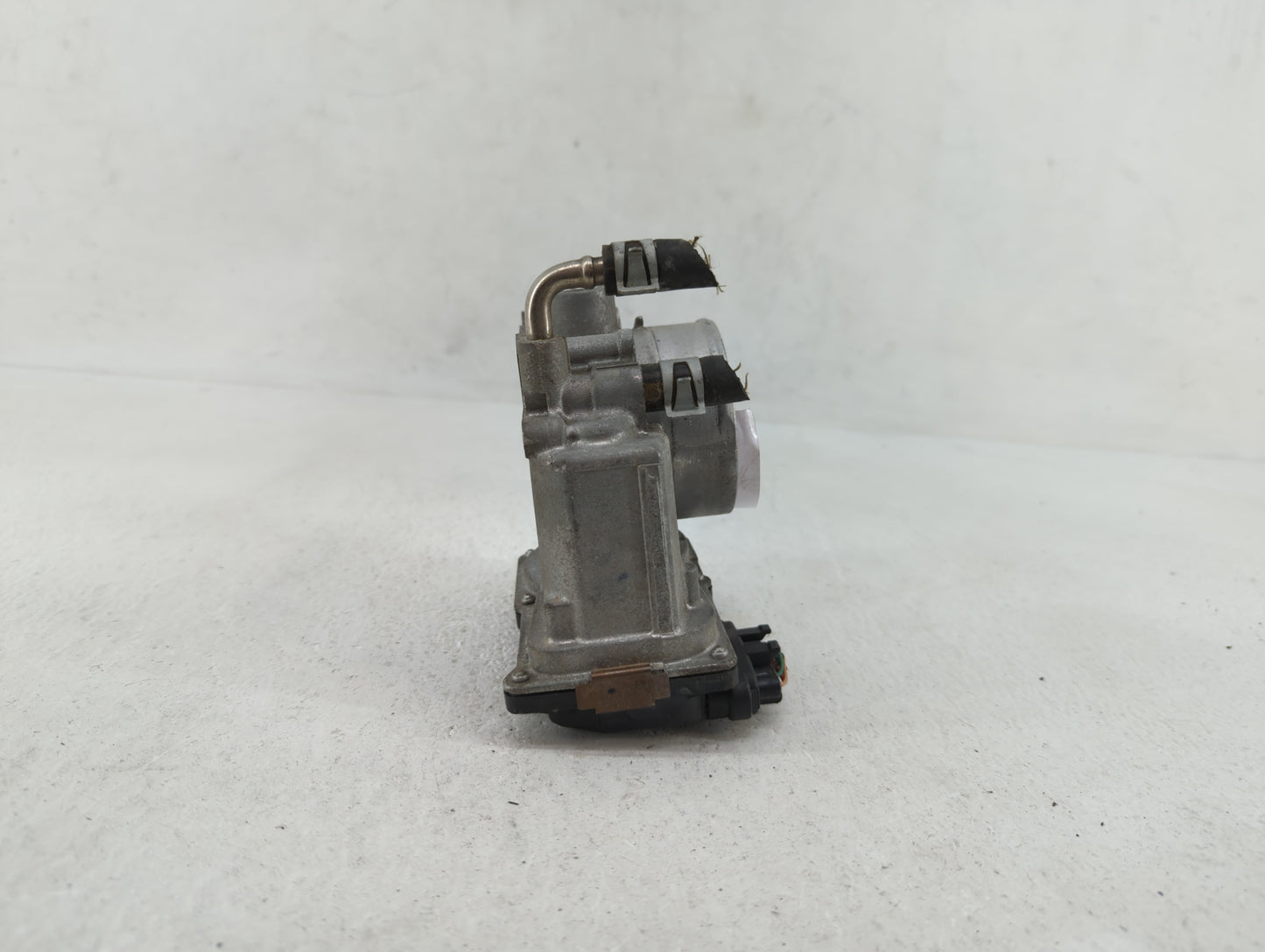 2013-2018 Nissan Altima Throttle Body P/N:3TA60-01 C 3TA60-01 B, 3TA60-01 A Fits Fits 2013 2014 2015 2016 2017 2018 2019 OEM