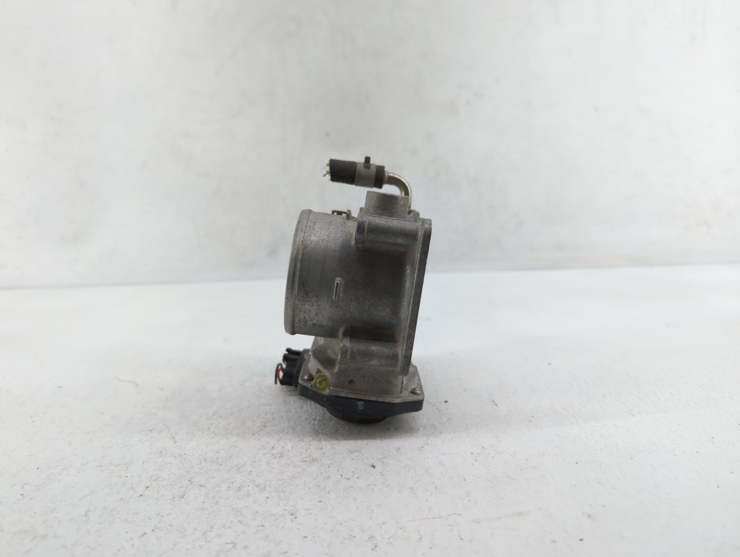 2013-2018 Nissan Altima Throttle Body P/N:3TA60-01 C 3TA60-01 B, 3TA60-01 A Fits Fits 2013 2014 2015 2016 2017 2018 2019 202
