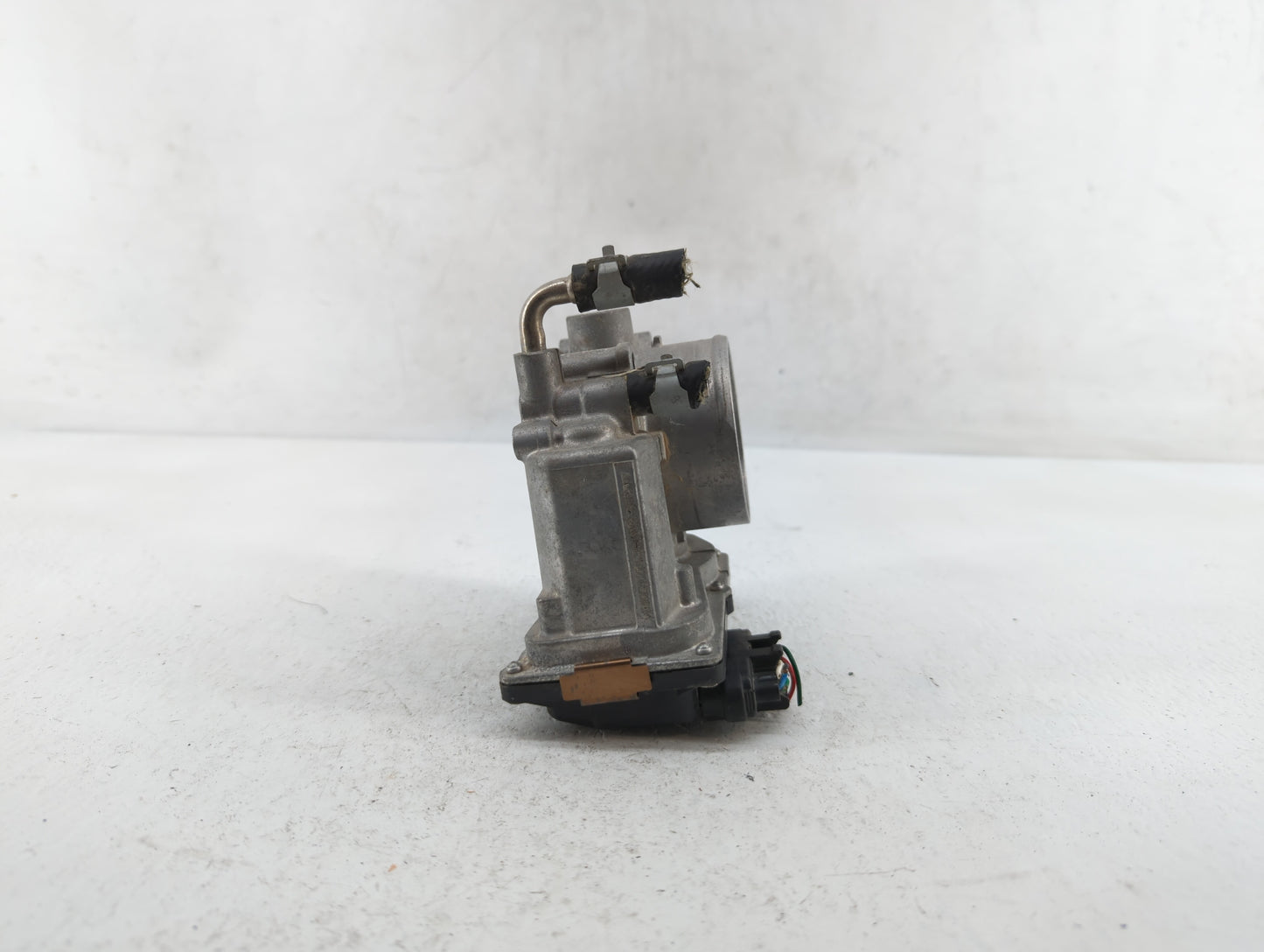 2013-2018 Nissan Altima Throttle Body P/N:3TA60-01 C 3TA60-01 B, 3TA60-01 A Fits Fits 2013 2014 2015 2016 2017 2018 2019 202
