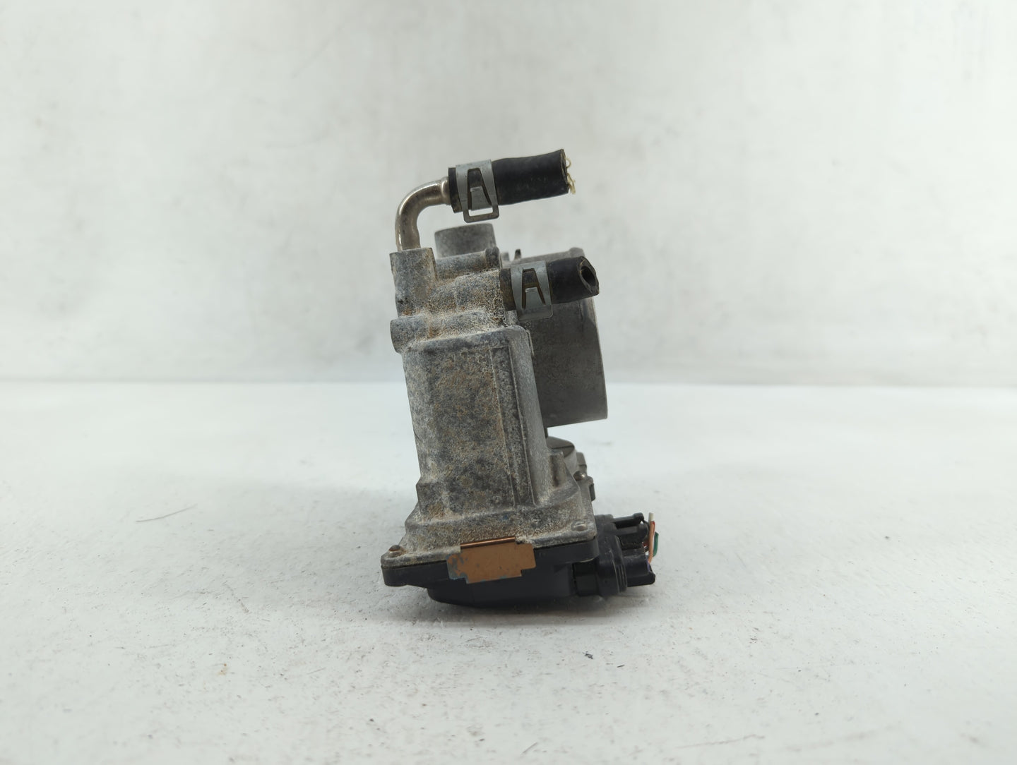 2013-2018 Nissan Altima Throttle Body P/N:3TA60-01 C 3TA60-01 B, 3TA60-01 A Fits Fits 2013 2014 2015 2016 2017 2018 2019 202