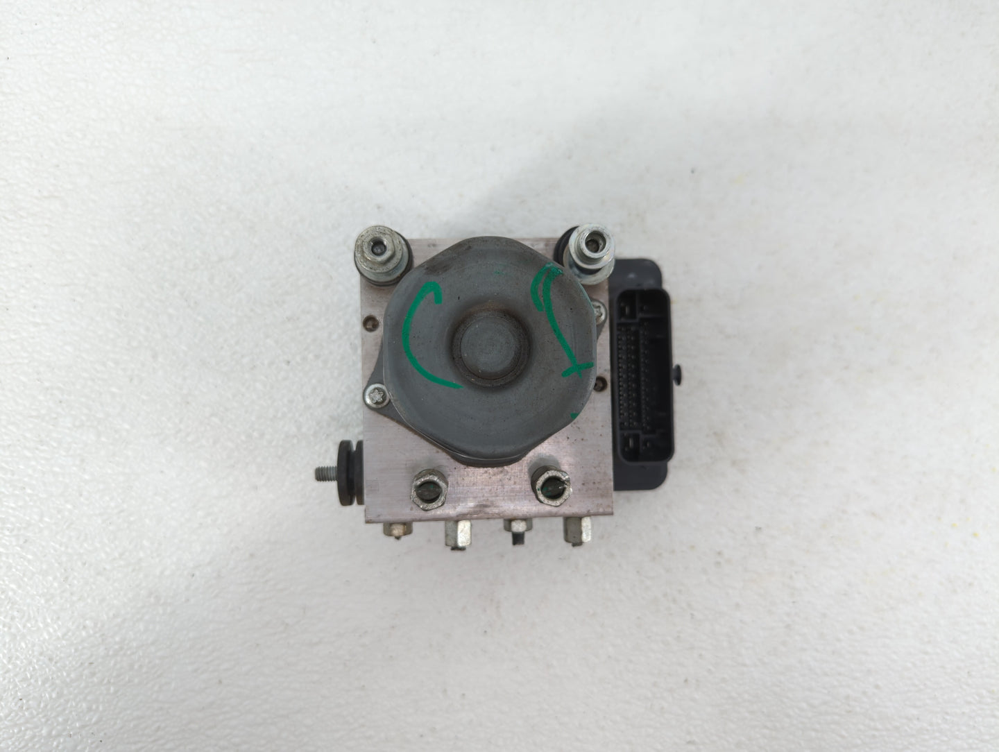 2016-2017 Nissan Altima ABS Pump Control Module Replacement P/N:47660 9HS0C 47660 9HS0A Fits Fits 2016 2017 OEM Used Auto Pa