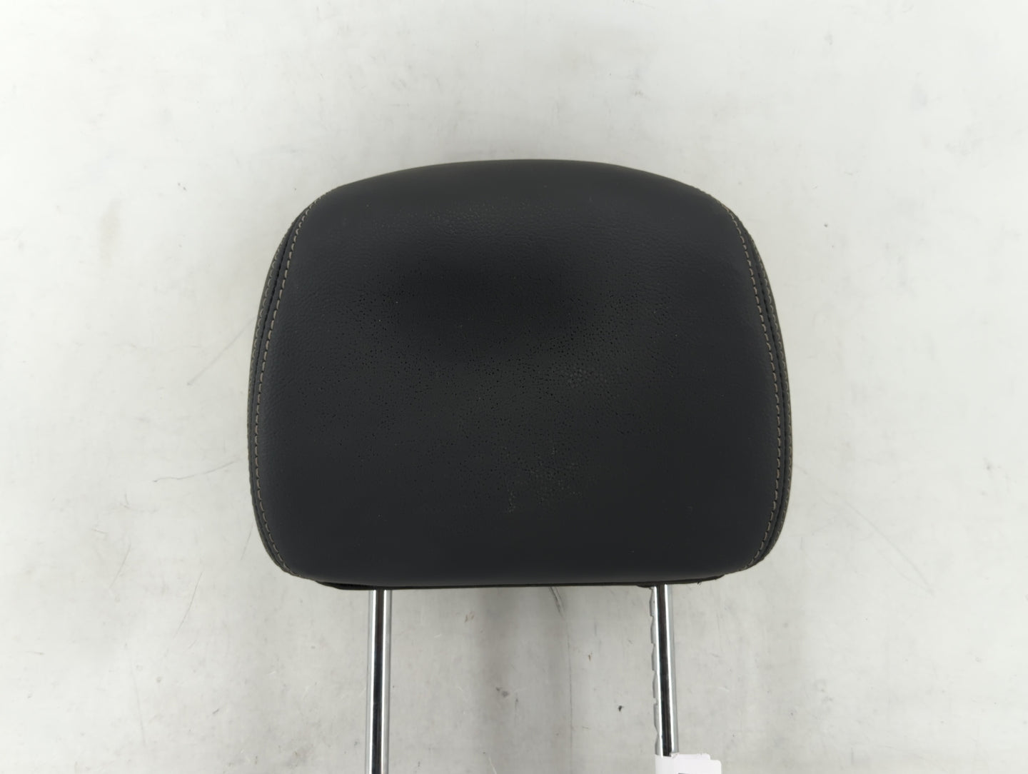 2016-2017 Nissan Altima Headrest Head Rest Rear Seat Black - Oemusedautoparts1.com
