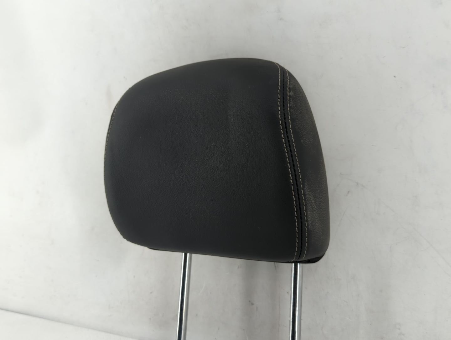 2016-2017 Nissan Altima Headrest Head Rest Rear Seat Black - Oemusedautoparts1.com