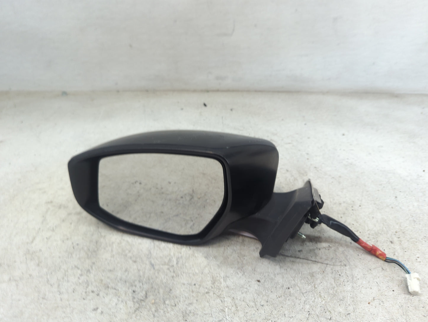 2013-2018 Nissan Altima Driver Side View Mirror - Left Door Mirror OEM Used - Oemusedautoparts1.com