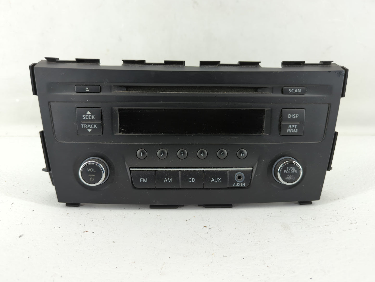 2016-2017 Nissan Altima Am Fm Cd Player Radio Receiver - Oemusedautoparts1.com