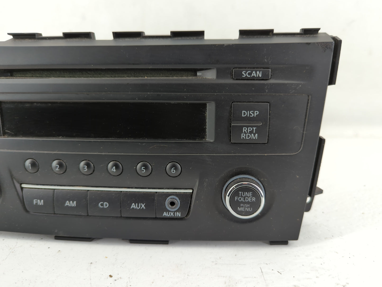 2016-2017 Nissan Altima Am Fm Cd Player Radio Receiver - Oemusedautoparts1.com