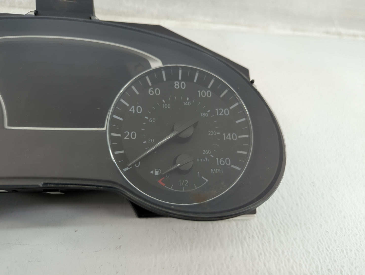 2016-2017 Nissan Altima Instrument Cluster Speedometer Gauges P/N:24810 9HS8B Fits Fits 2016 2017 OEM Used Auto Parts - Oemu