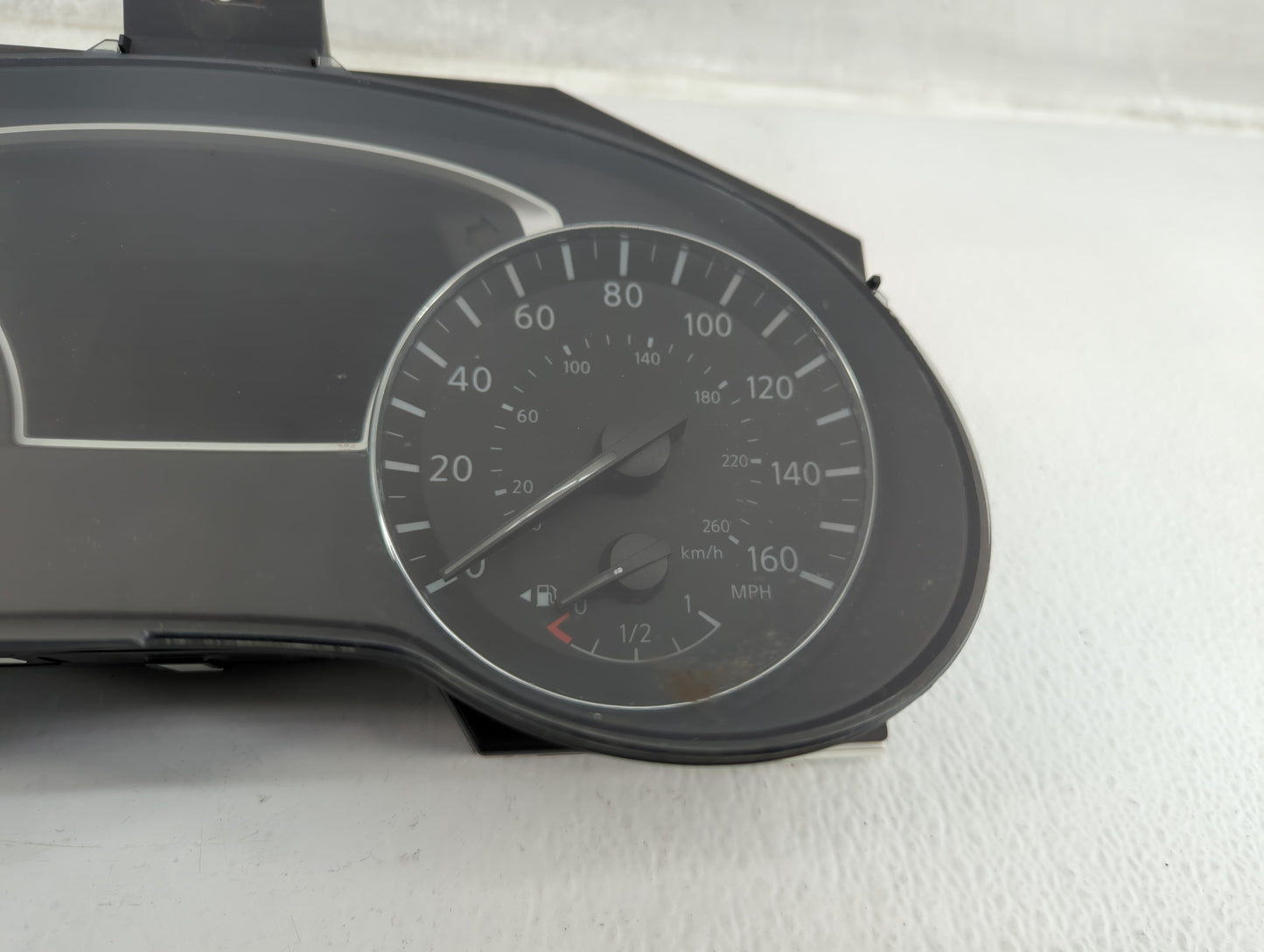 2016-2017 Nissan Altima Instrument Cluster Speedometer Gauges P/N:24810 9HS8B Fits Fits 2016 2017 OEM Used Auto Parts - Oemu