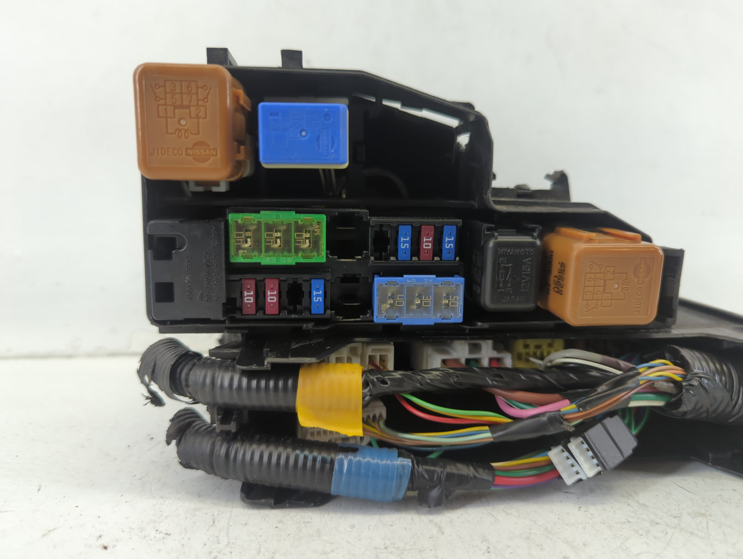 2016-2017 Nissan Altima Fusebox Fuse Box Panel Relay Module P/N:7254-5763-30 Fits Fits 2016 2017 OEM Used Auto Parts - Oemus