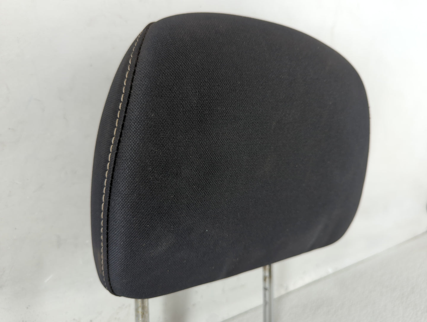 2016-2017 Nissan Altima Headrest Head Rest Front Driver Passenger Seat Fits Fits 2016 2017 OEM Used Auto Parts - Oemusedauto