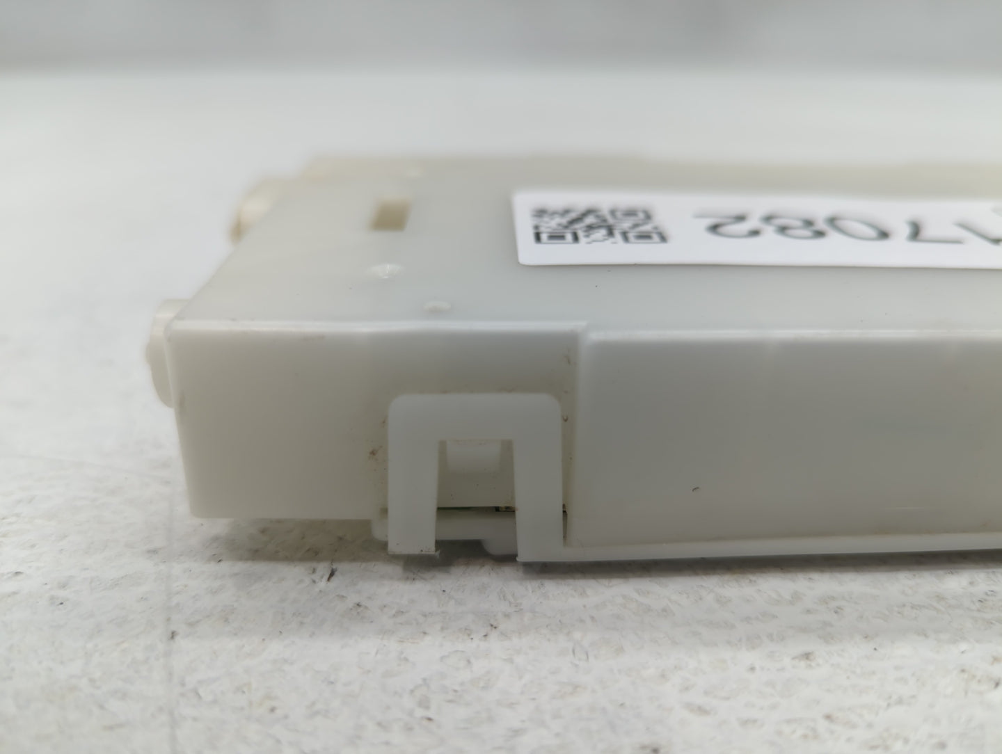 2016 Nissan Altima Bluetooth Phone Communication Control Module Ccm Oem - Oemusedautoparts1.com