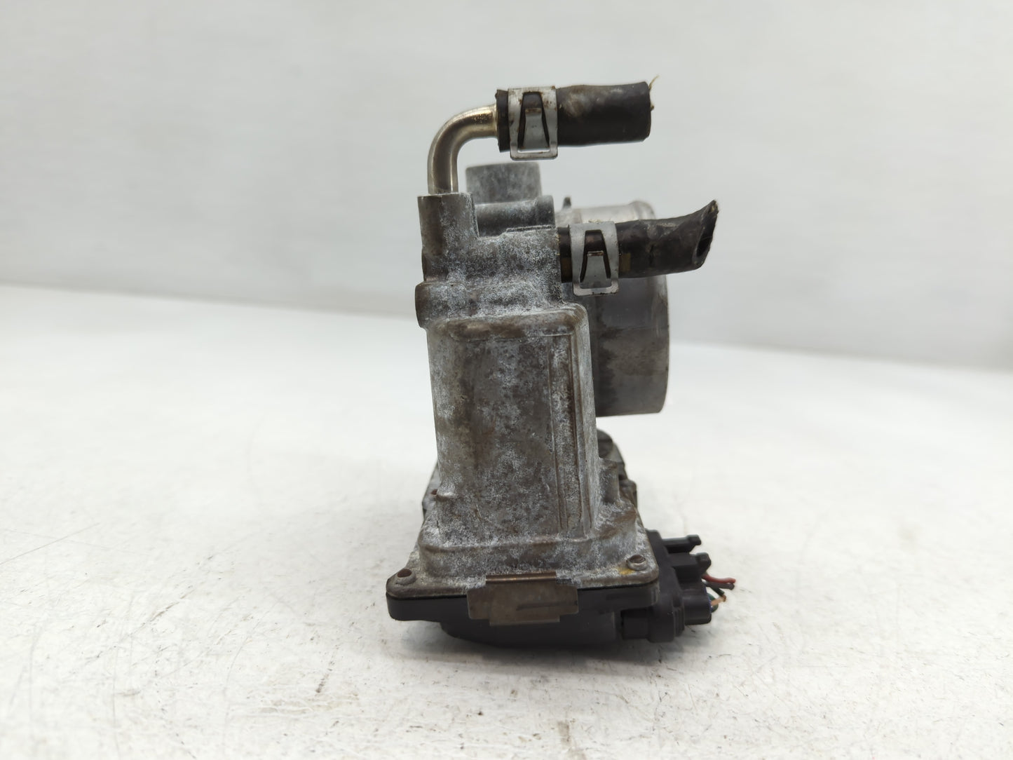 2013-2018 Nissan Altima Throttle Body P/N:6B29-02820 3TA60-01 A Fits Fits 2013 2014 2015 2016 2017 2018 2019 2020 OEM Used A