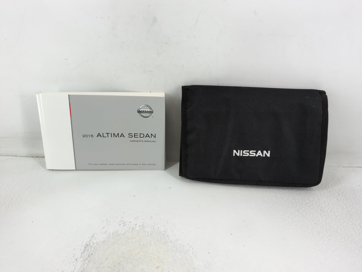 2016 Nissan Altima Owners Manual Book Guide P/N:OM16EA 0L33U1 OEM Used Auto Parts - Oemusedautoparts1.com