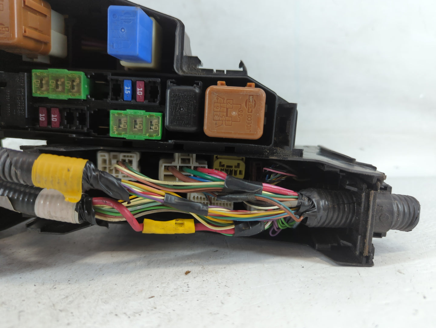 2016-2017 Nissan Altima Fusebox Fuse Box Panel Relay Module P/N:7254-5763-30 Fits Fits 2016 2017 OEM Used Auto Parts - Oemus