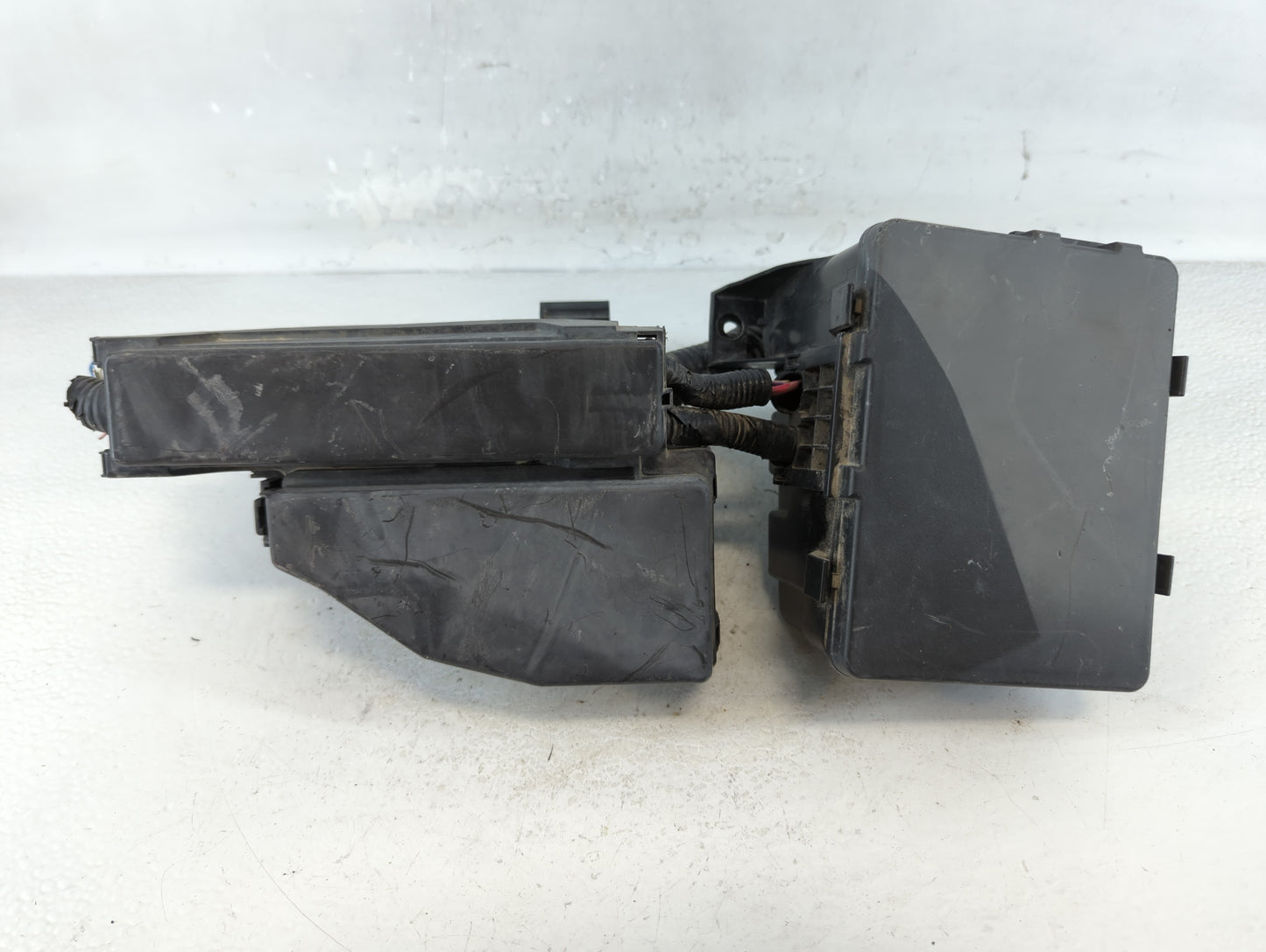 2016 Nissan Altima Fusebox Fuse Box Panel Relay Module P/N:7254-5763-30 Fits OEM Used Auto Parts - Oemusedautoparts1.com