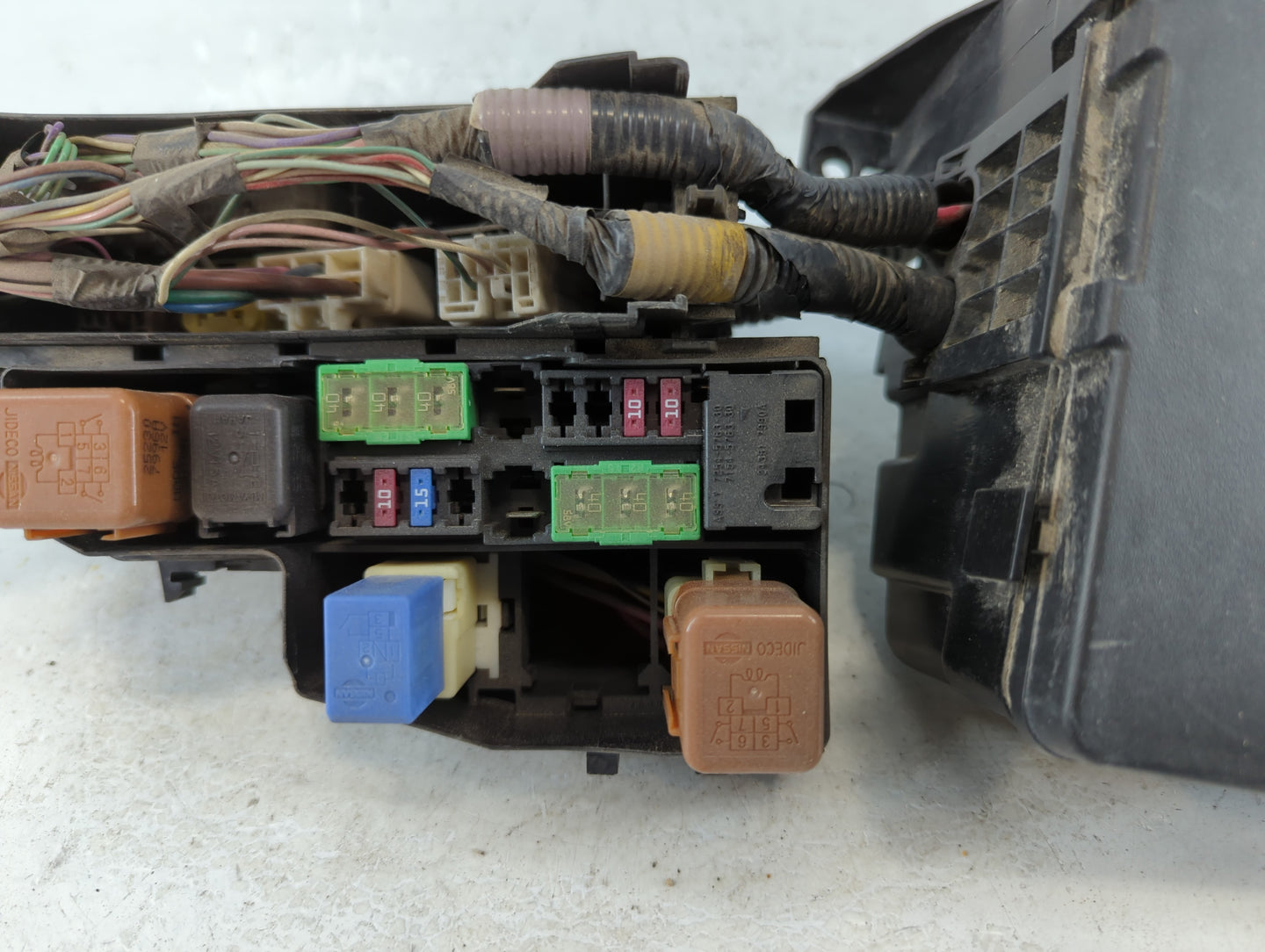 2016 Nissan Altima Fusebox Fuse Box Panel Relay Module P/N:7254-5763-30 Fits OEM Used Auto Parts - Oemusedautoparts1.com