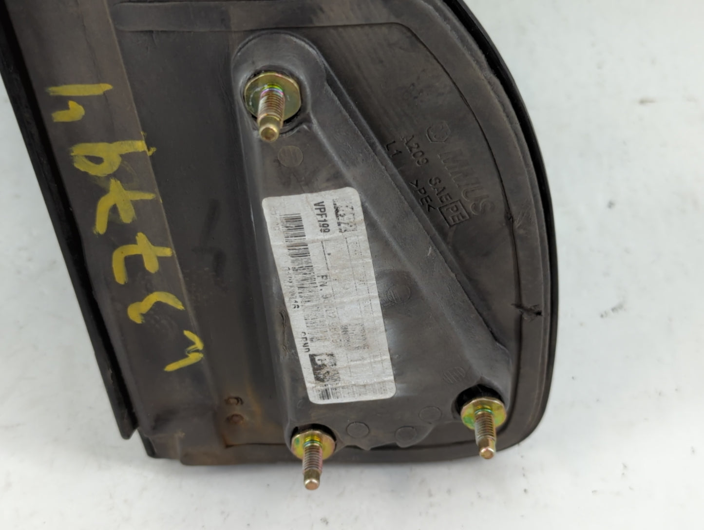 2005-2021 Nissan Frontier Driver Side View Mirror - Left Door Mirror OEM Used - Oemusedautoparts1.com