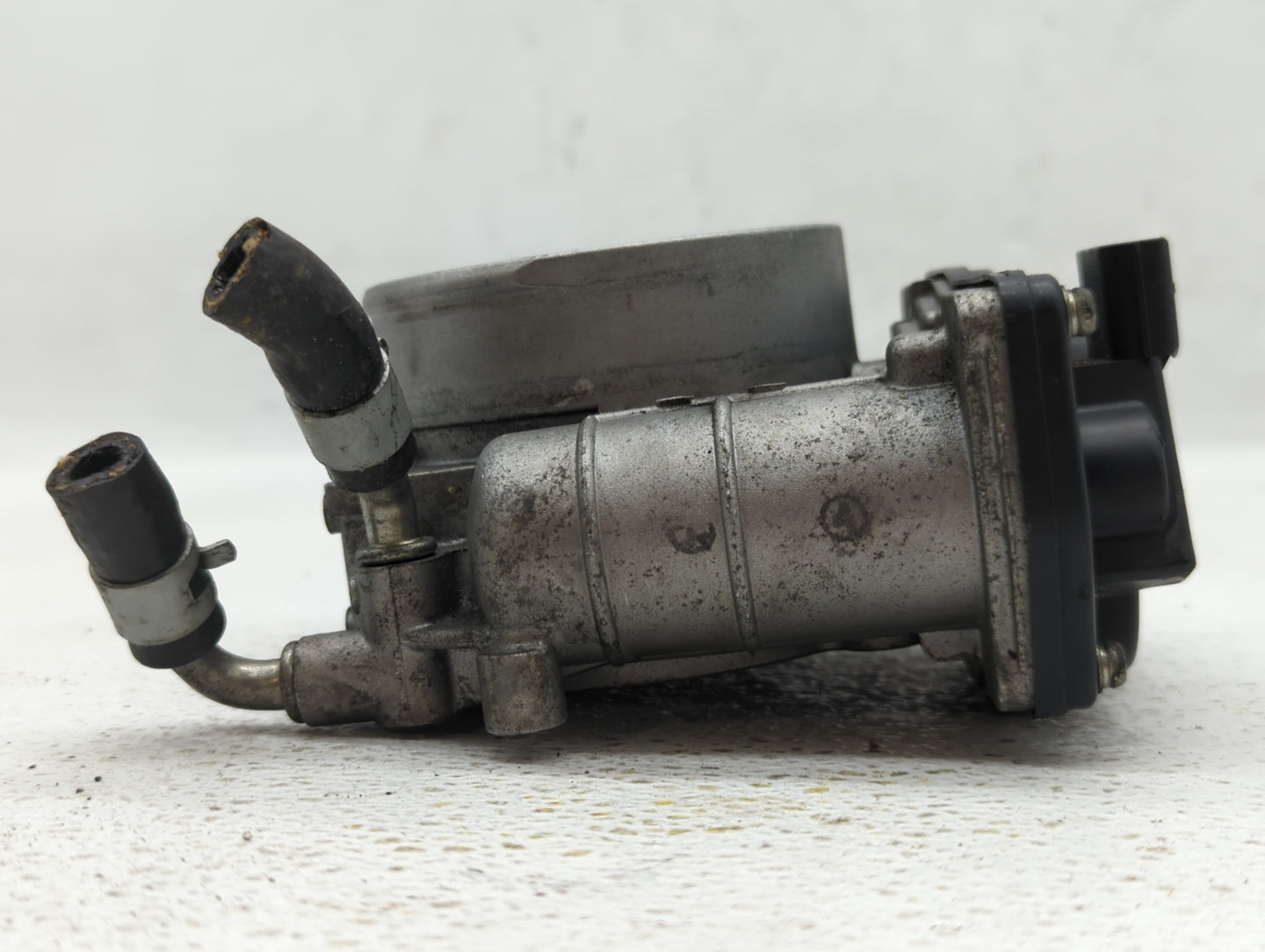 2013-2019 Nissan Frontier Throttle Body P/N:526-01 Fits Fits 2012 2013 2014 2015 2016 2017 2018 2019 2020 OEM Used Auto Part