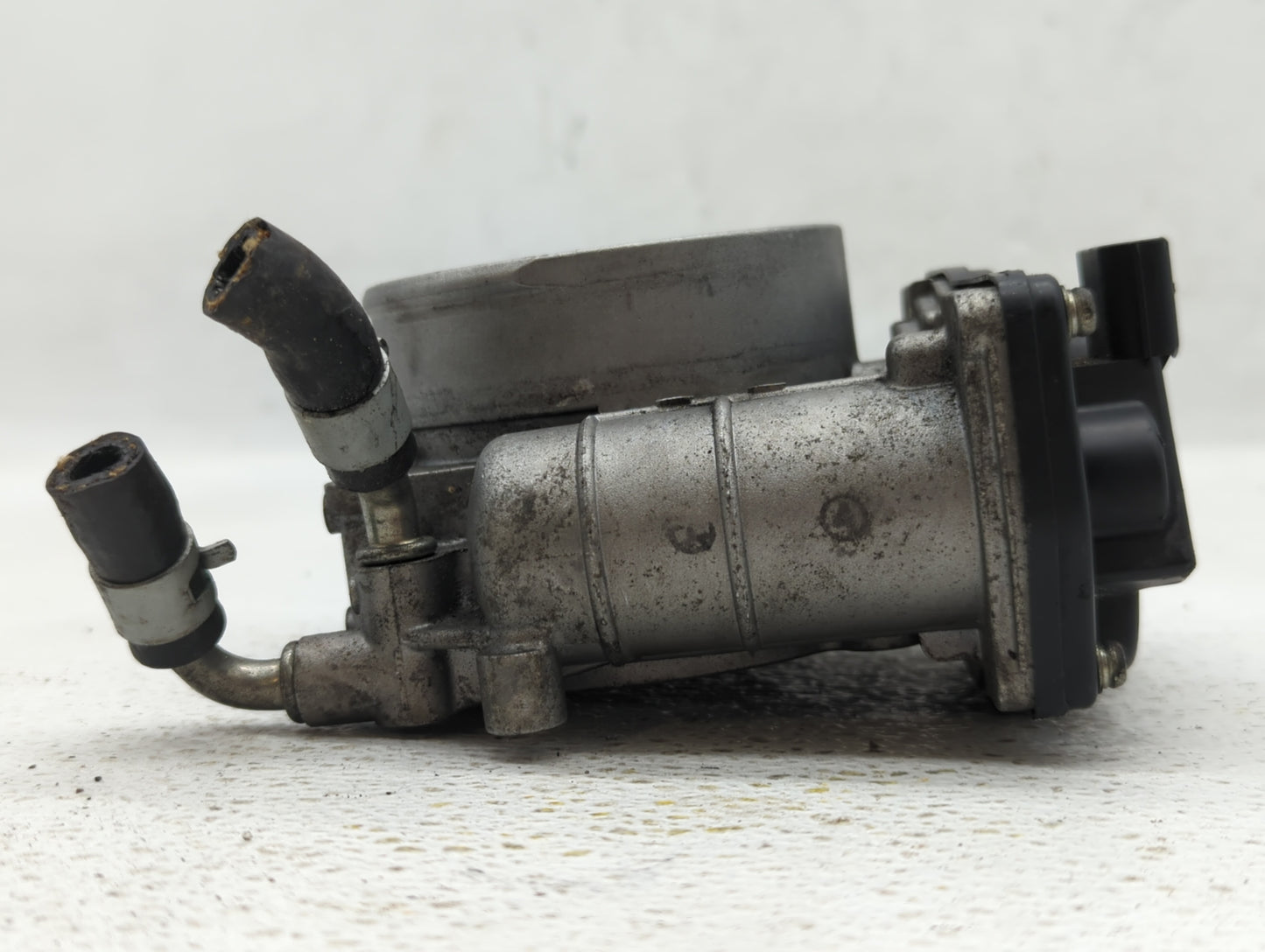 2013-2019 Nissan Frontier Throttle Body P/N:526-01 Fits Fits 2012 2013 2014 2015 2016 2017 2018 2019 2020 OEM Used Auto Part