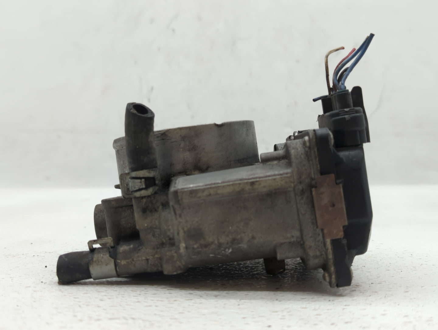 2013-2019 Nissan Frontier Throttle Body P/N:16119 7S001 C 526-01 Fits Fits 2012 2013 2014 2015 2016 2017 2018 2019 2020 OEM 