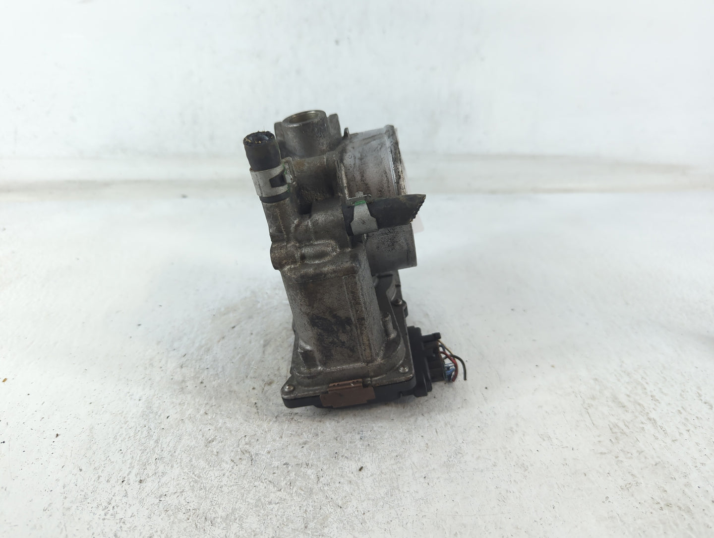 2013-2019 Nissan Frontier Throttle Body P/N:16119 7S001 D Fits Fits 2012 2013 2014 2015 2016 2017 2018 2019 2020 OEM Used Au
