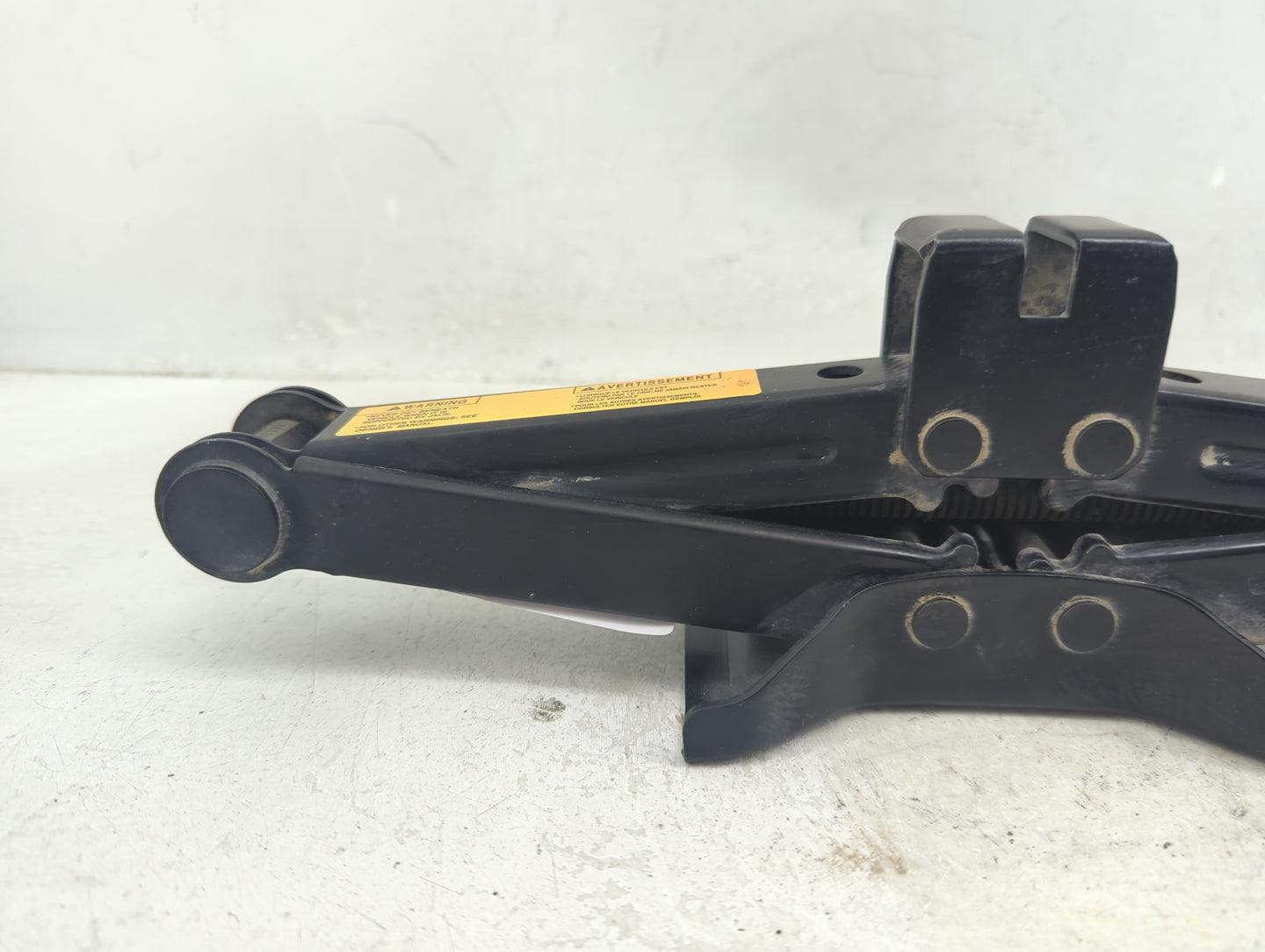 2016 Nissan Juke Spare Scissor Car Jack - Oemusedautoparts1.com