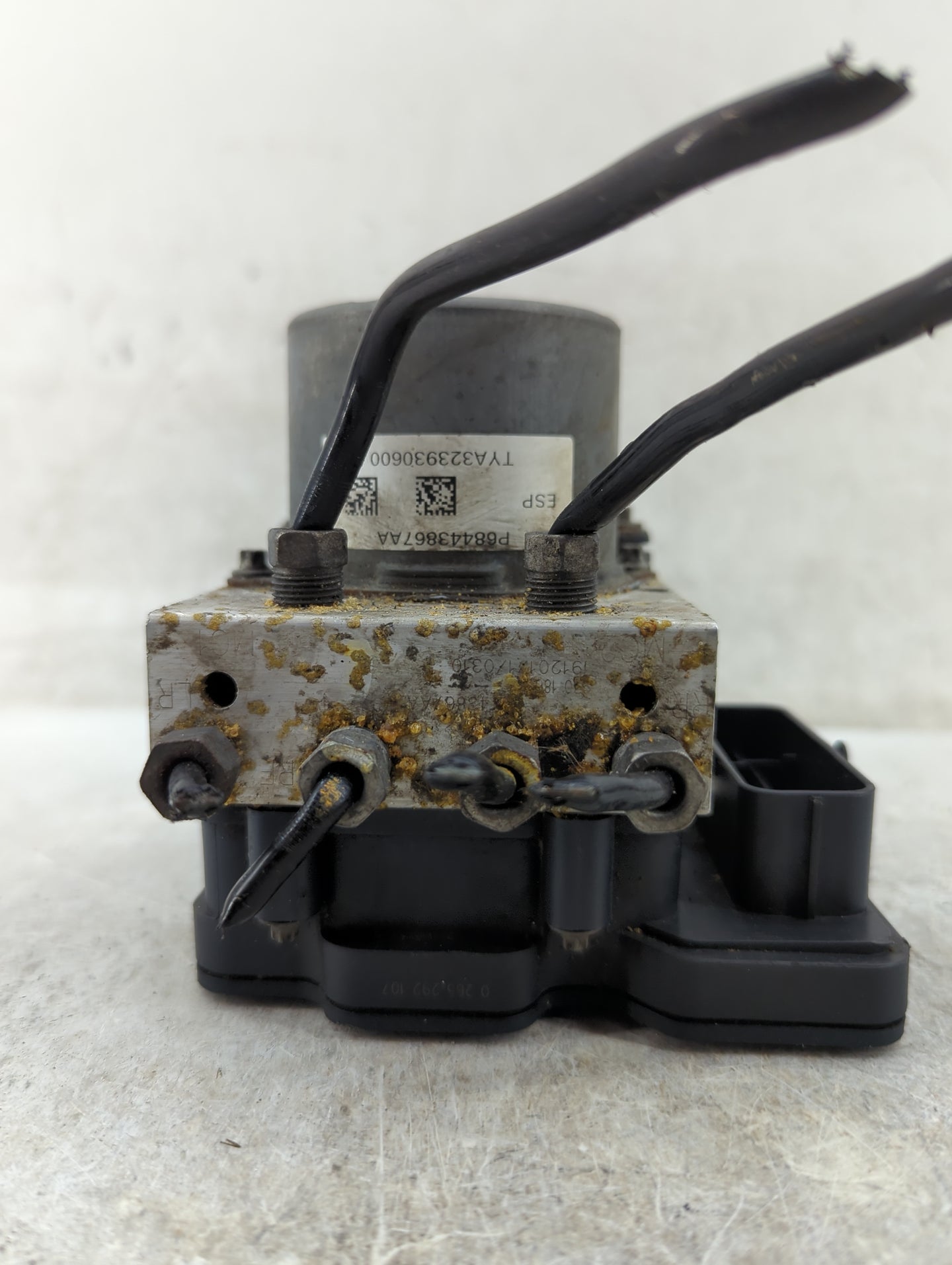 2015-2016 Nissan Juke ABS Pump Control Module Replacement P/N:P68443867AA TYA32393O600, 2265106527, 0265956023 Fits Fits 201
