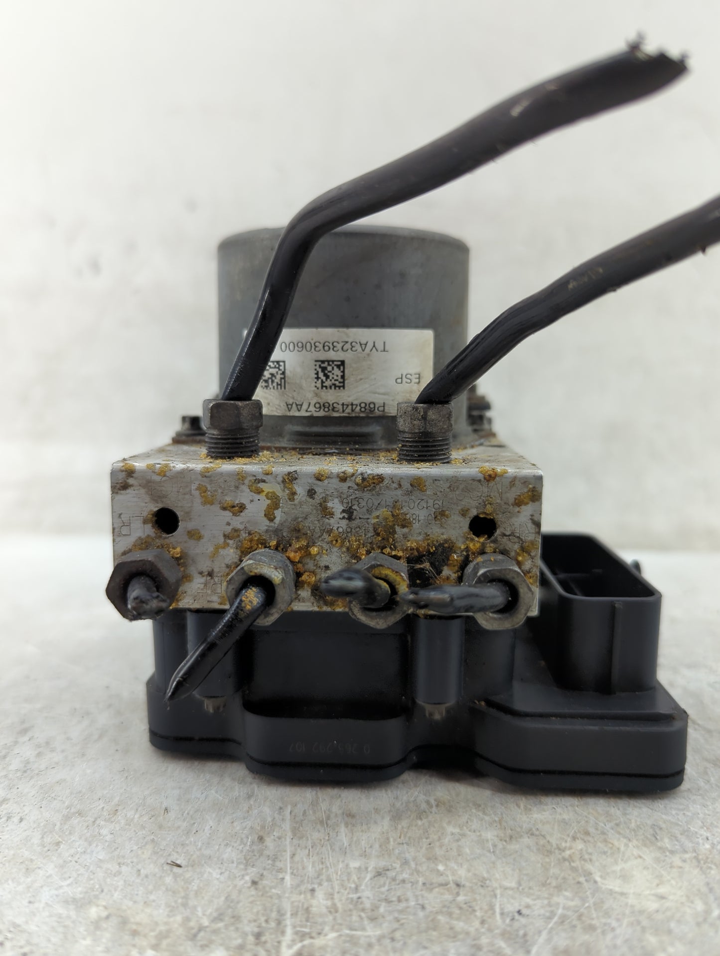 2015-2016 Nissan Juke ABS Pump Control Module Replacement P/N:P68443867AA TYA32393O600, 2265106527, 0265956023 Fits Fits 201