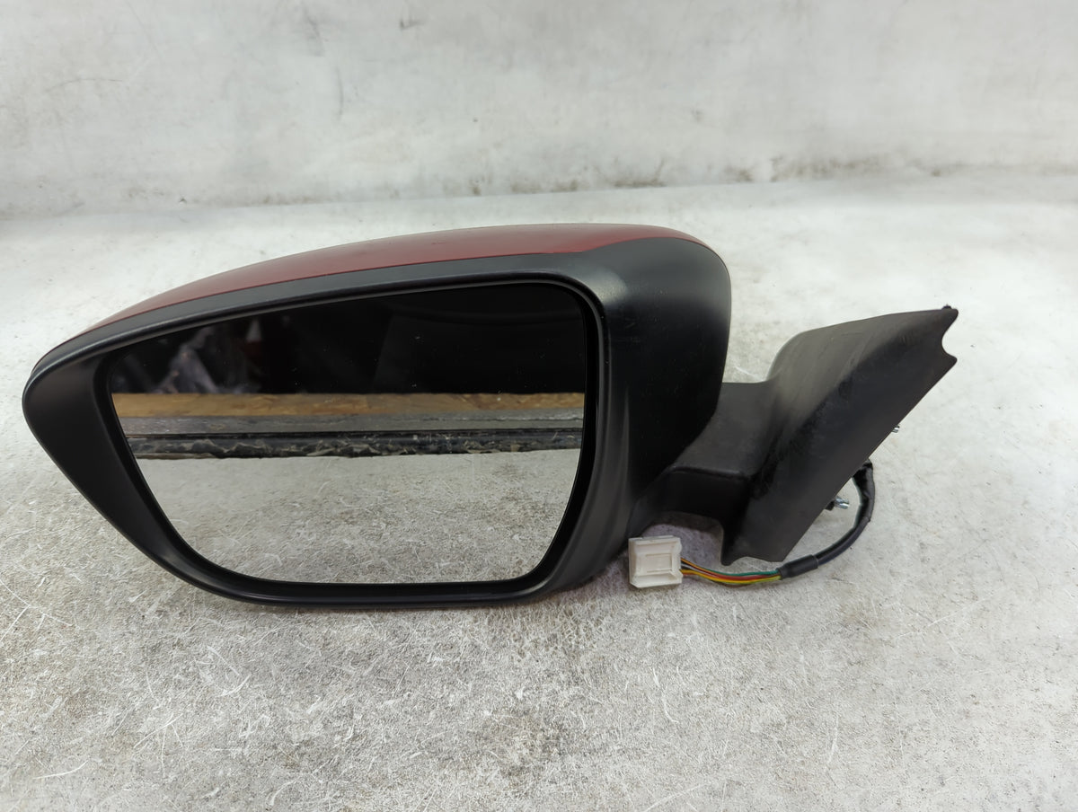 2015-2017 Nissan Juke Driver Side View Mirror - Left Door Mirror OEM Used - Oemusedautoparts1.com