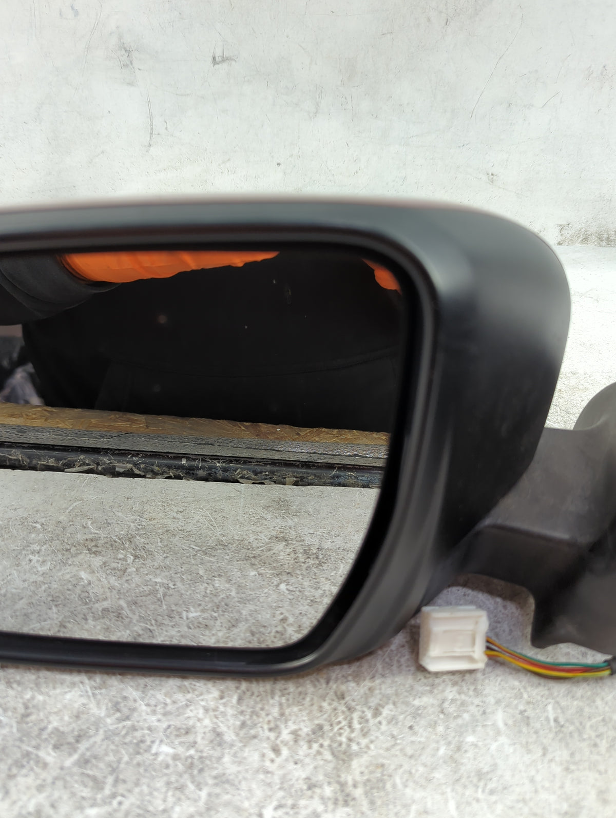 2015-2017 Nissan Juke Driver Side View Mirror - Left Door Mirror OEM Used - Oemusedautoparts1.com