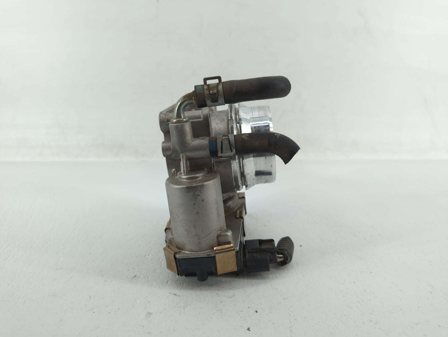 2015-2017 Nissan Juke Throttle Body P/N:RME60-51 Fits Fits 2015 2016 2017 2018 2019 OEM Used Auto Parts - Oemusedautoparts1.