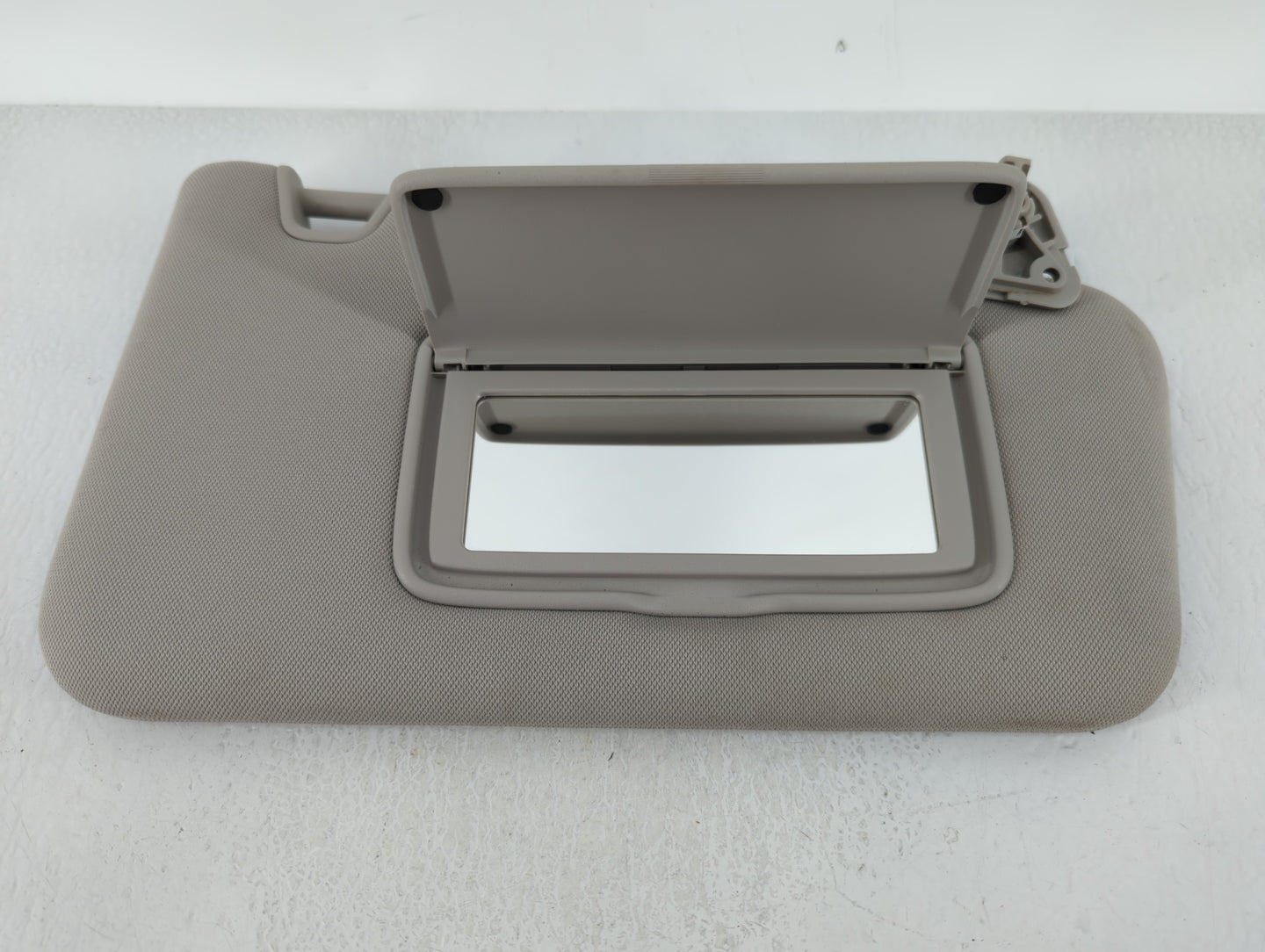2015-2017 Nissan Juke Sun Visor Shade Replacement Passenger Right Mirror Fits Fits 2015 2016 2017 OEM Used Auto Parts - Oemu