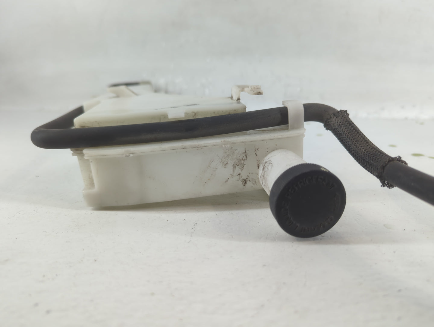2016 Nissan Juke Windshield Washer Fluid Reservoir Bottle Oem - Oemusedautoparts1.com