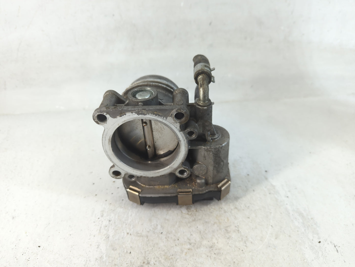 2015-2017 Nissan Juke Throttle Body P/N:RME60-51 Fits Fits 2015 2016 2017 2018 2019 OEM Used Auto Parts - Oemusedautoparts1.