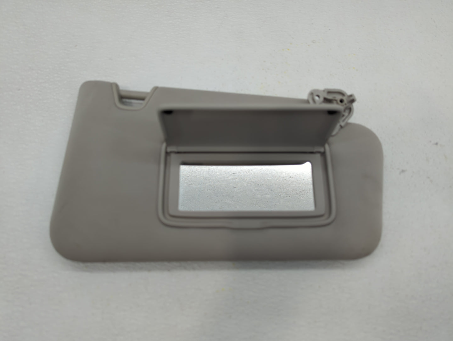 2016 Nissan Juke Sun Visor Shade Replacement Passenger Right Mirror Fits Fits 2015 2017 OEM Used Auto Parts - Oemusedautopar