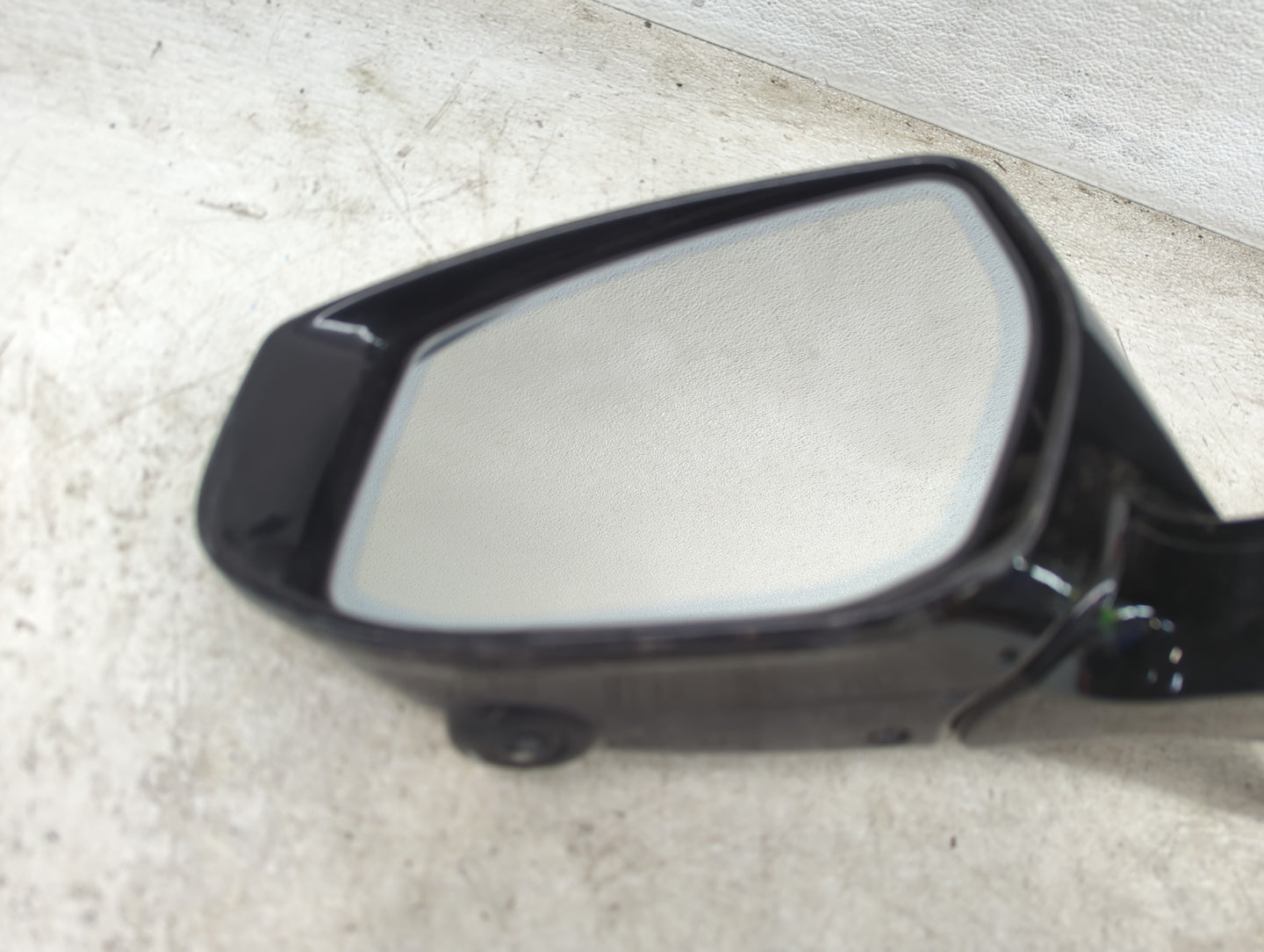 2016-2019 Nissan Maxima Driver Side View Mirror - Left Door Mirror OEM Used - Oemusedautoparts1.com