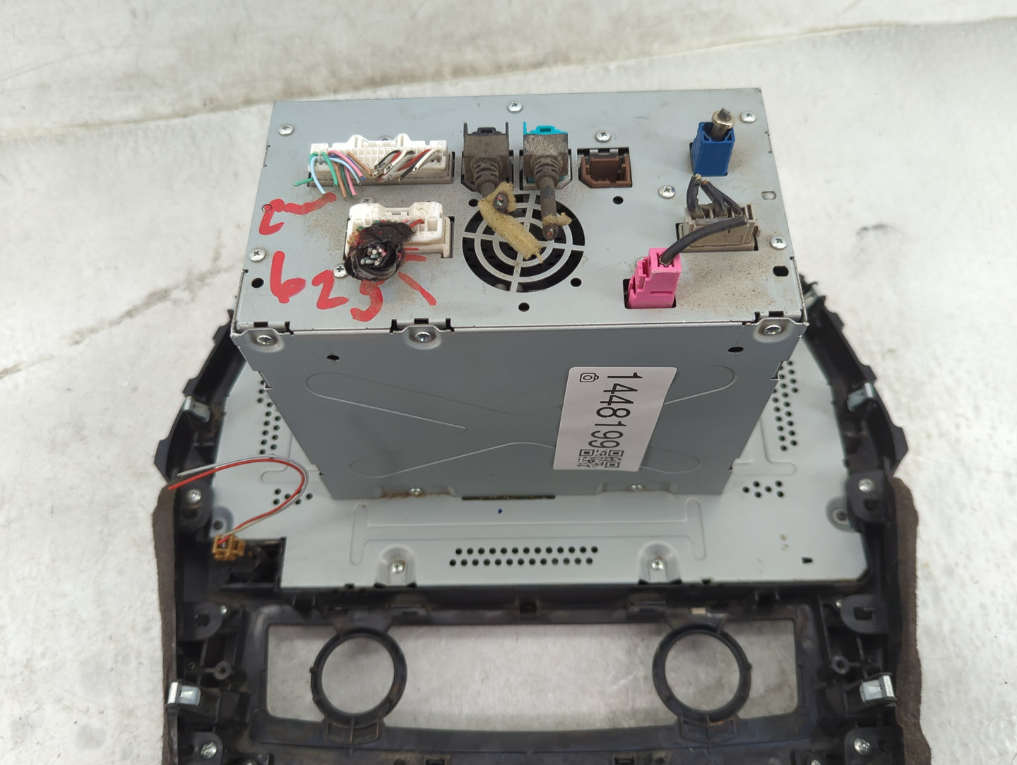 2016 Nissan Maxima Radio AM FM Cd Player Receiver Replacement P/N:QY-8150 259154RA1A Fits OEM Used Auto Parts - Oemusedautop