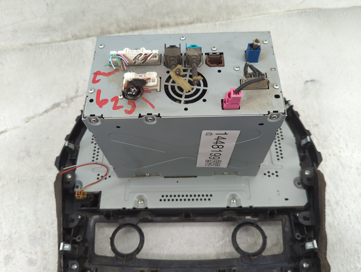 2016 Nissan Maxima Radio AM FM Cd Player Receiver Replacement P/N:QY-8150 259154RA1A Fits OEM Used Auto Parts - Oemusedautop