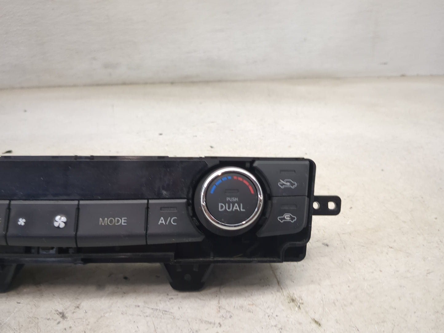 2016-2021 Nissan Maxima Climate Control Module Temperature AC/Heater Replacement P/N:27500 4RA0A Fits OEM Used Auto Parts - 