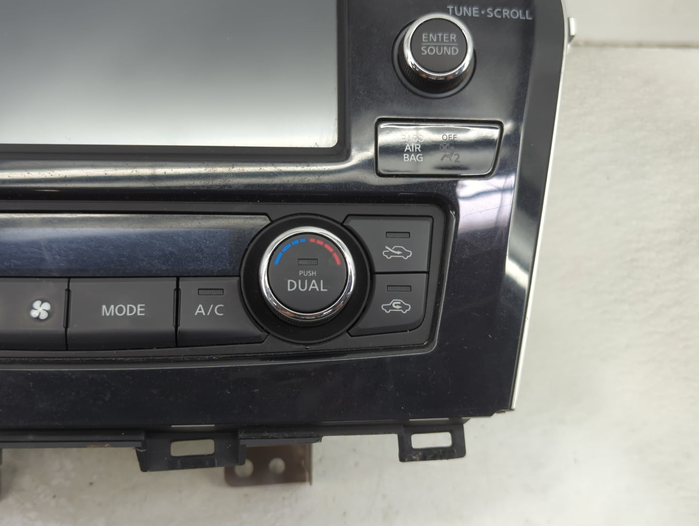 2016 Nissan Maxima Radio AM FM Cd Player Receiver Replacement P/N:259154RA1A QY-8150 Fits OEM Used Auto Parts - Oemusedautop