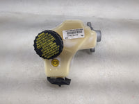 2016-2021 Nissan Maxima Brake Master Cylinder 1490903 - Oemusedautoparts1.com