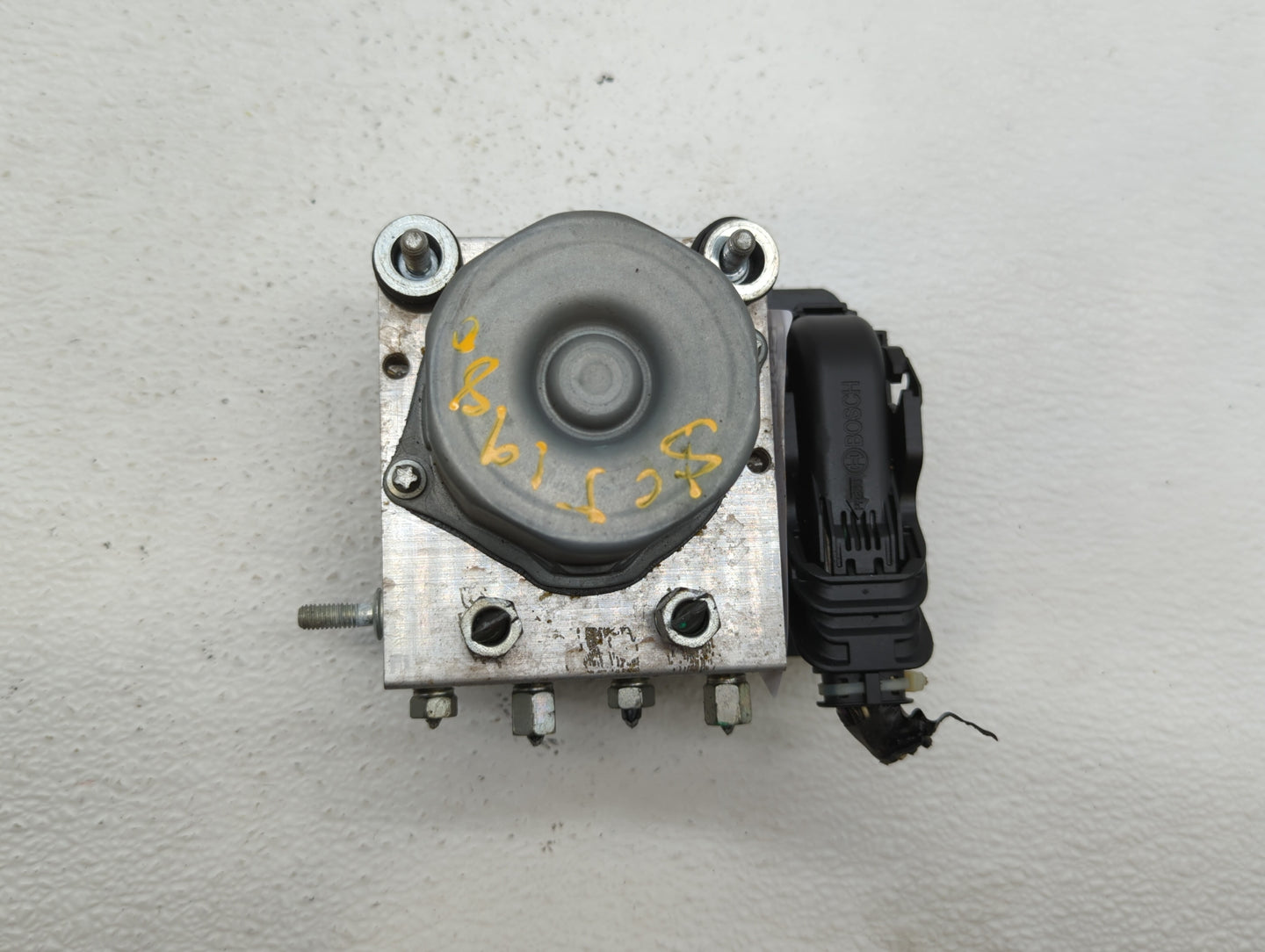 2016-2017 Nissan Maxima ABS Pump Control Module Replacement P/N:47660 4RA0A Fits Fits 2016 2017 OEM Used Auto Parts - Oemuse